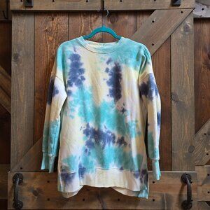 Cute Tie-Dye Sweatshirt in an oversized size XS